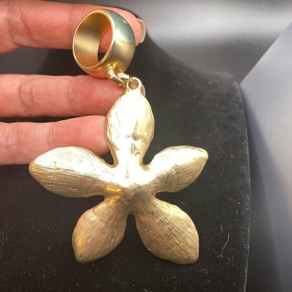 Gold tone flower scarf charm with rhinestones and opal like stone in center 3” - Picture 3 of 9